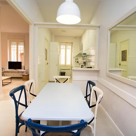 Moll House, The Hostel-3