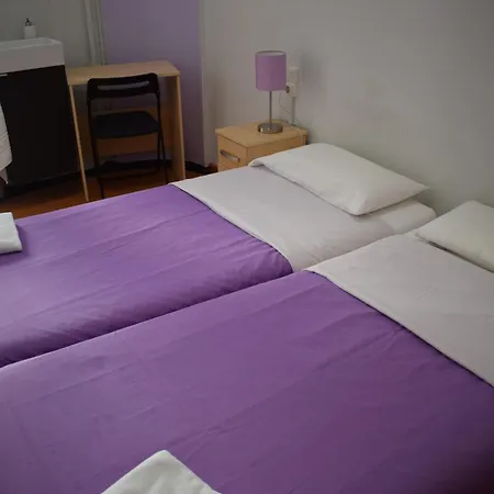 Hostal Mimi Las Ramblas-2