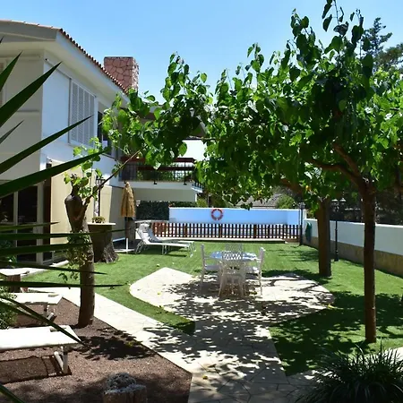 Villa Garden-2