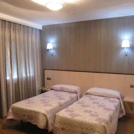 Hotel Corona de Castilla-2