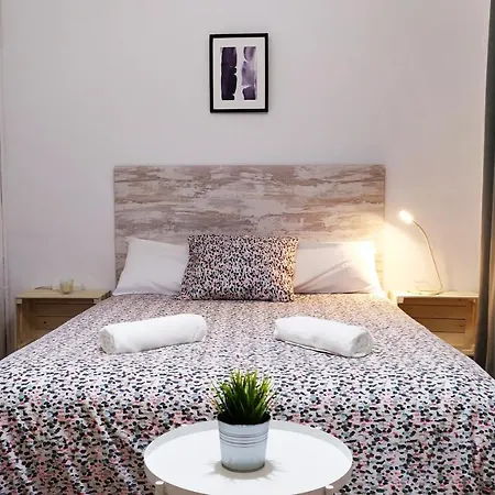 Break In Gothic Barcelona Hostal-2
