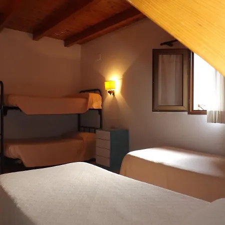 Hotel Shadows-3