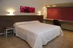Hotel Izelai-3