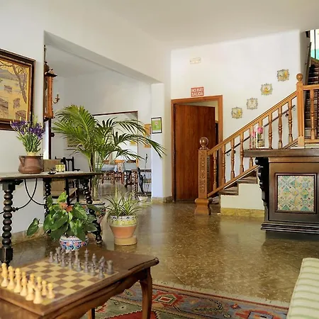 Hostal Los Pinos-3